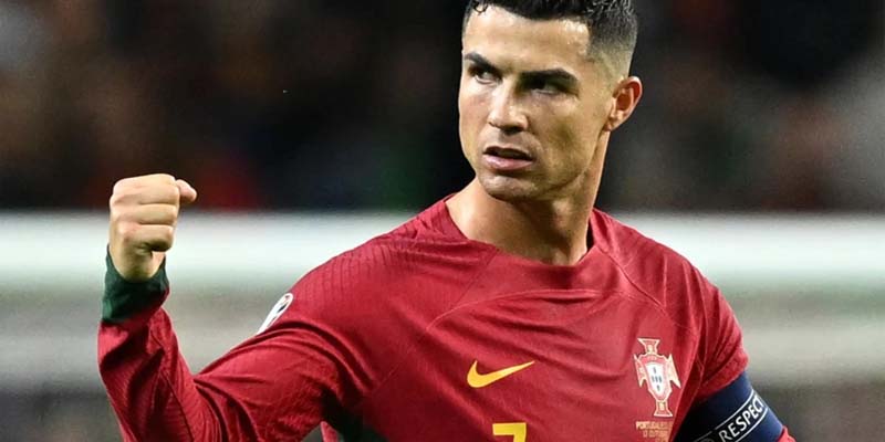 Huyền Thoại Ronaldo Thành Công Vang Dội Trong Bóng Đá